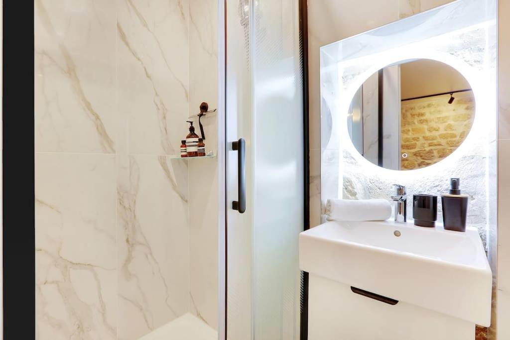 Gembnb Luxury Apartment In Paris - Abbesses - Montmartre Buitenkant foto